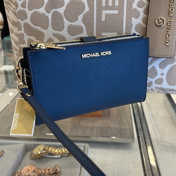 MICHAEL KORS LARGE DOUBLE ZIP WRISTLET WALLET PHONE CASE 
Navy NWT - Picture 5 of 16